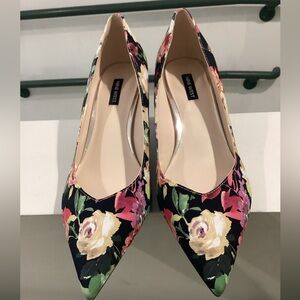 Nine West Black Floral Pointed-Toe Pumps with Yellow & Pink Roses